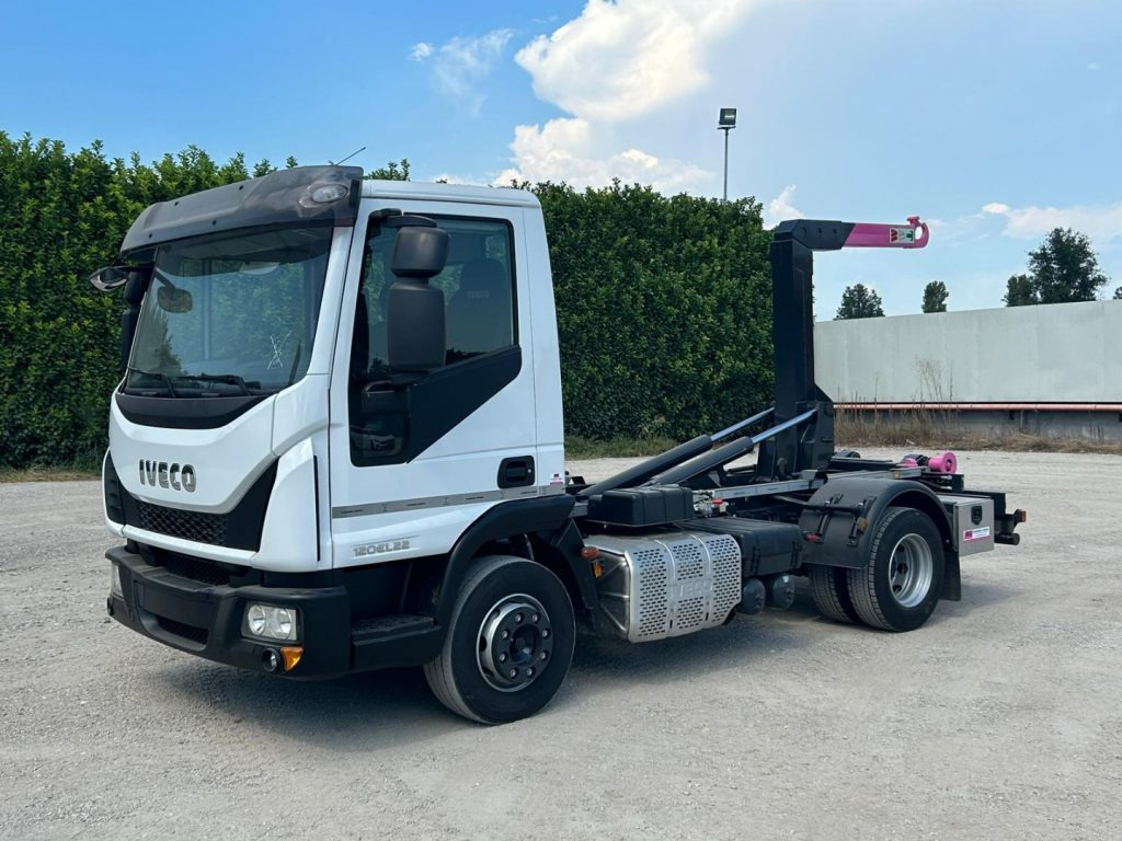 Camion ampliroll IVECO 120EL22 CON SCARRABILE NUOVO