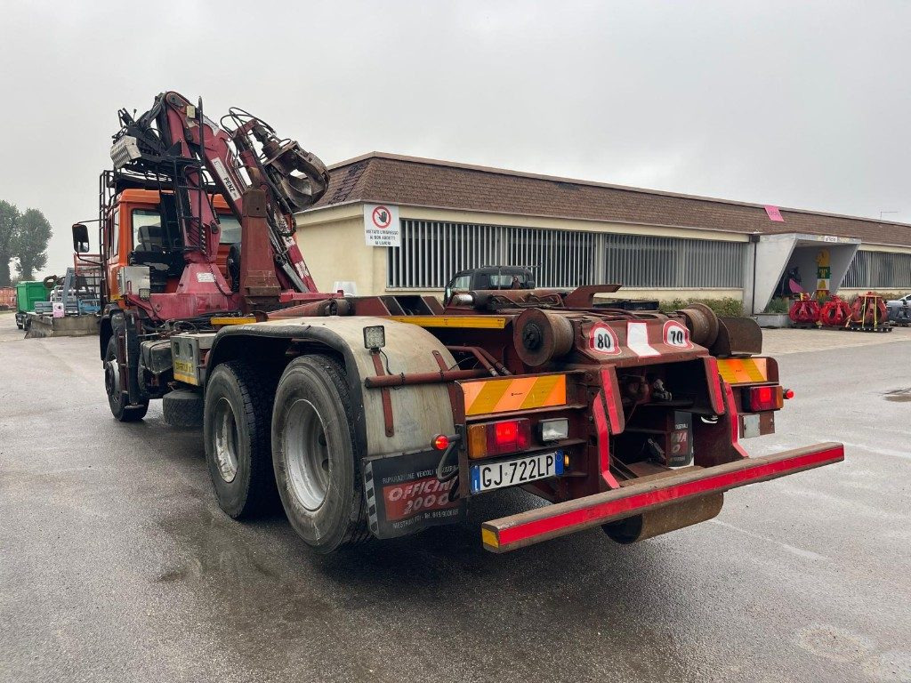 Camion ampliroll IVECO 190E26 SCARRABILE CON GRU PENZ E POLIPO
