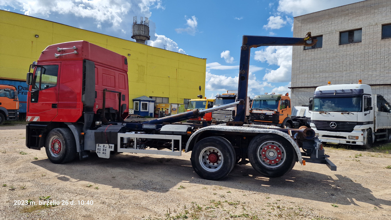 Camion ampliroll IVECO 240E42    6x2