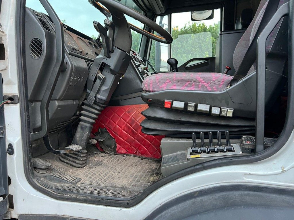 Camion ampliroll IVECO 260E43 EUROTECH USATO SCARRABILE CON GRU