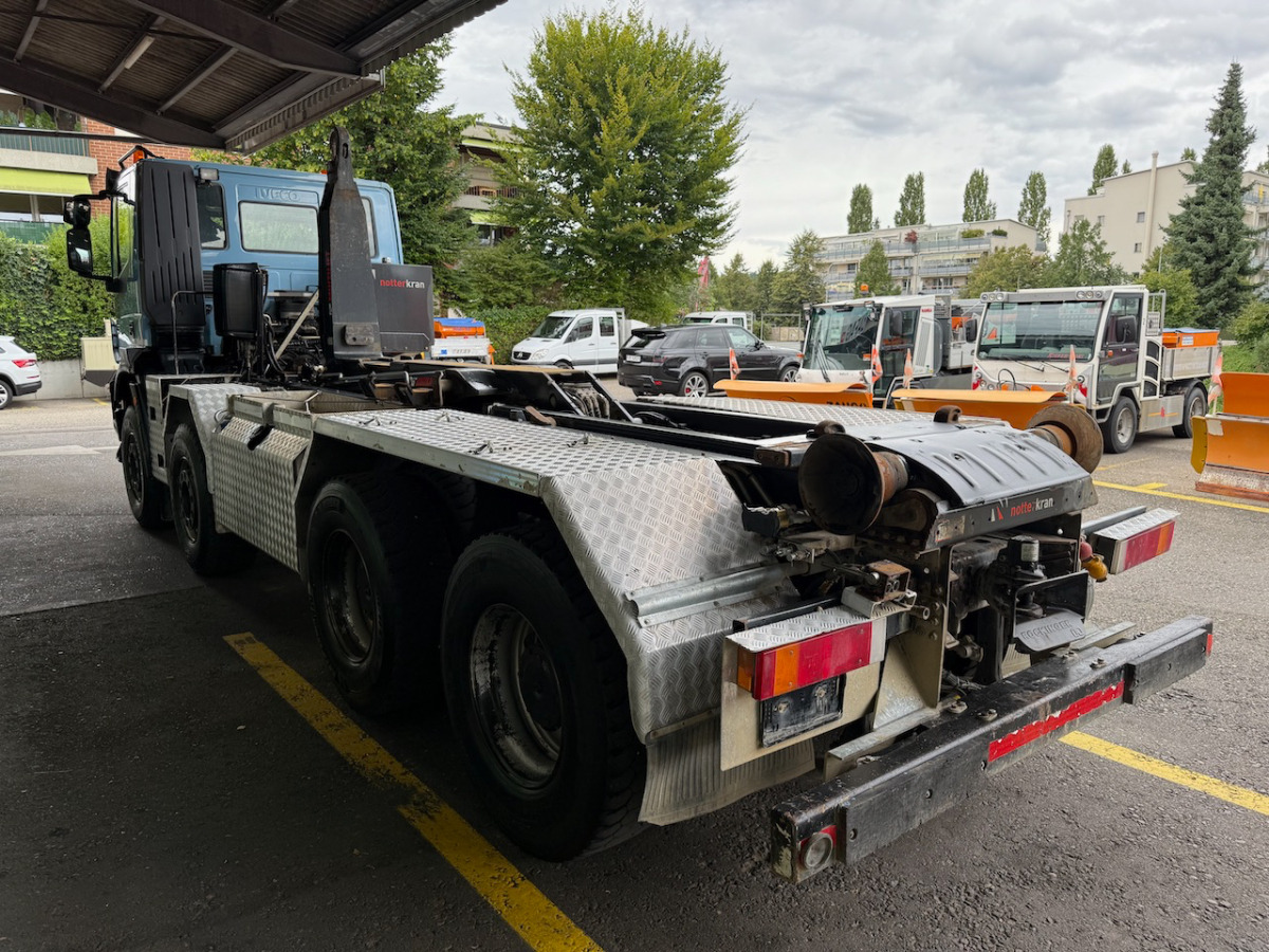 Camion ampliroll IVECO 340T45 Trakker  8x4
