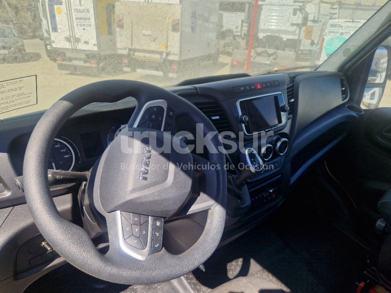 Camion ampliroll IVECO 55S18H