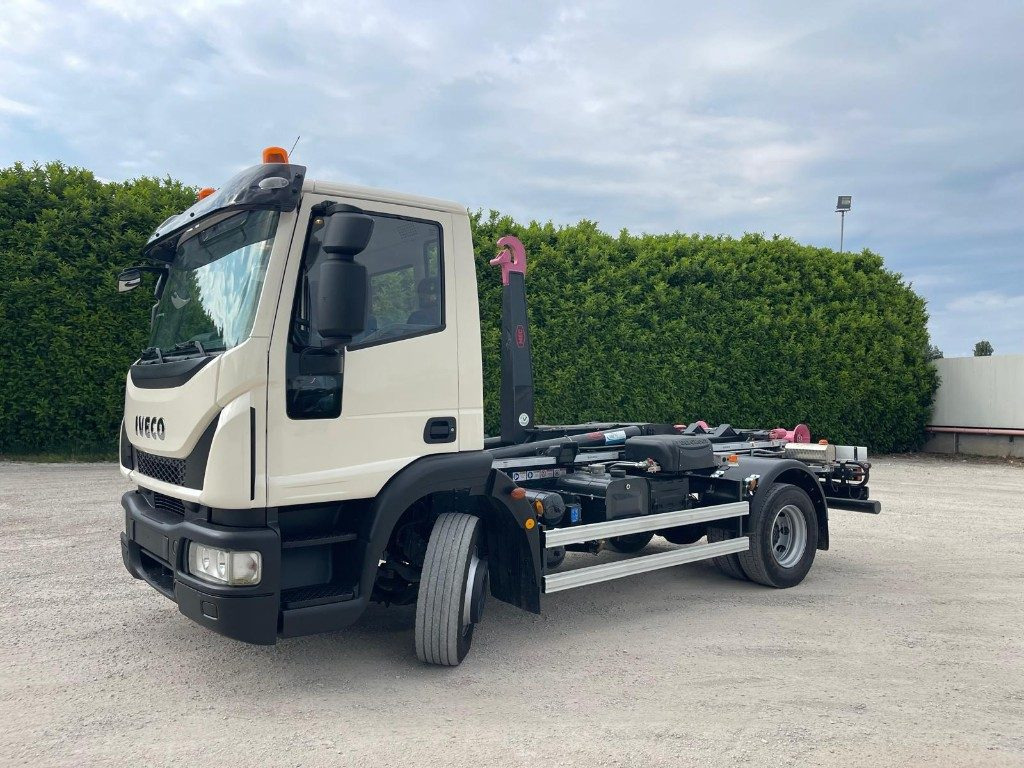 Camion ampliroll IVECO EUROCARGO 120E22 SCARRABILE