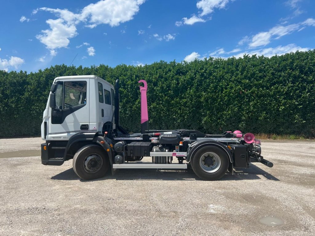 Camion ampliroll IVECO EUROCARGO 160E25 SCARRABILE
