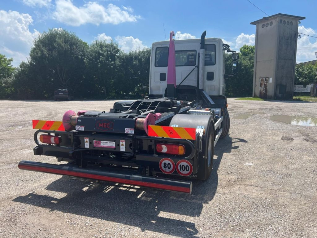 Camion ampliroll IVECO EUROCARGO 160E25 SCARRABILE