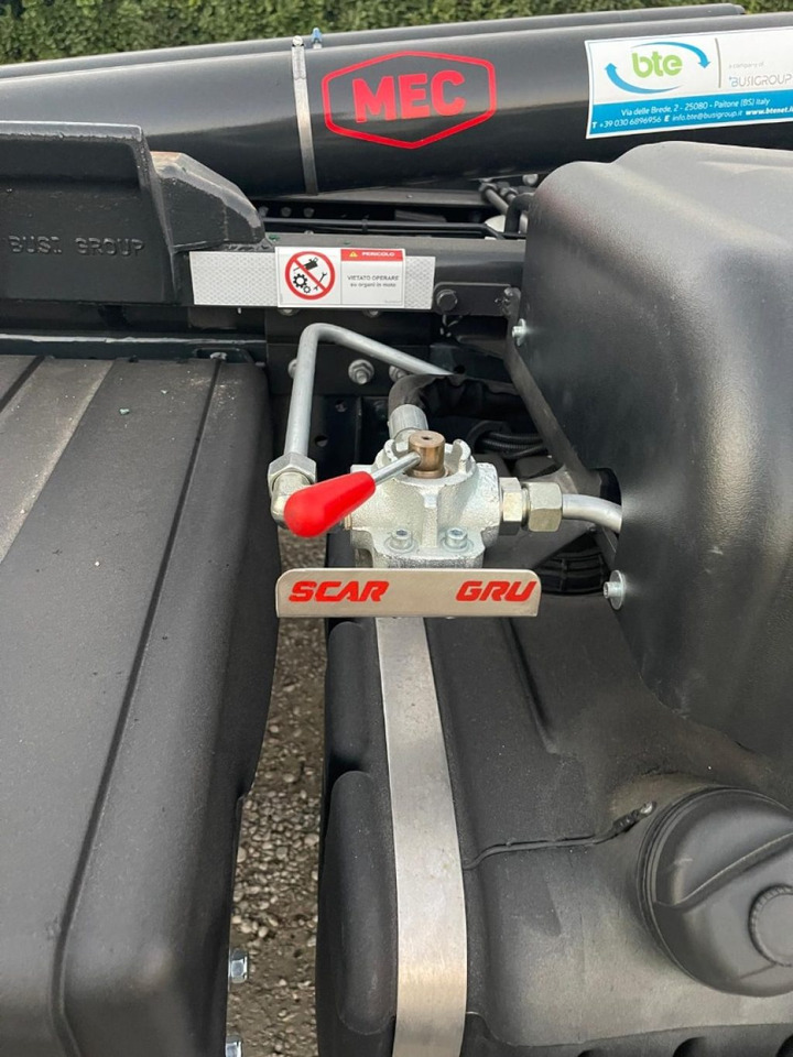 Camion ampliroll IVECO EUROCARGO 160E25 SCARRABILE