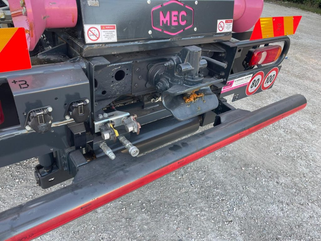 Camion ampliroll IVECO EUROCARGO 160E32 CON SCARRABILE NUOVO