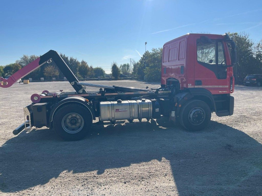 Camion ampliroll IVECO EUROCARGO 160E SCARRABILE