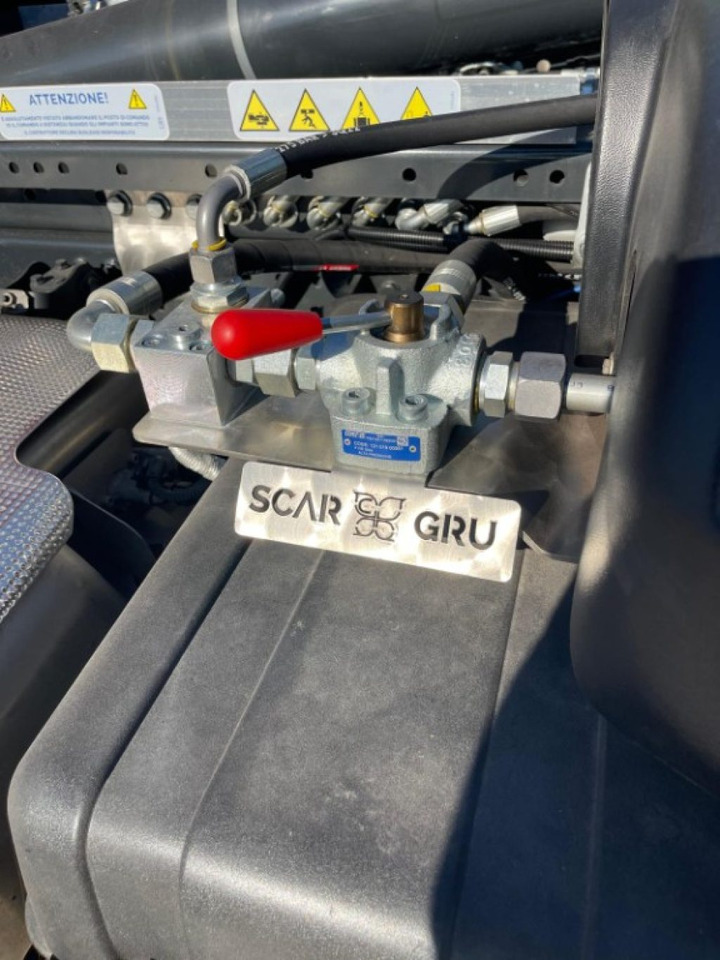 Camion ampliroll IVECO EUROCARGO 160E SCARRABILE