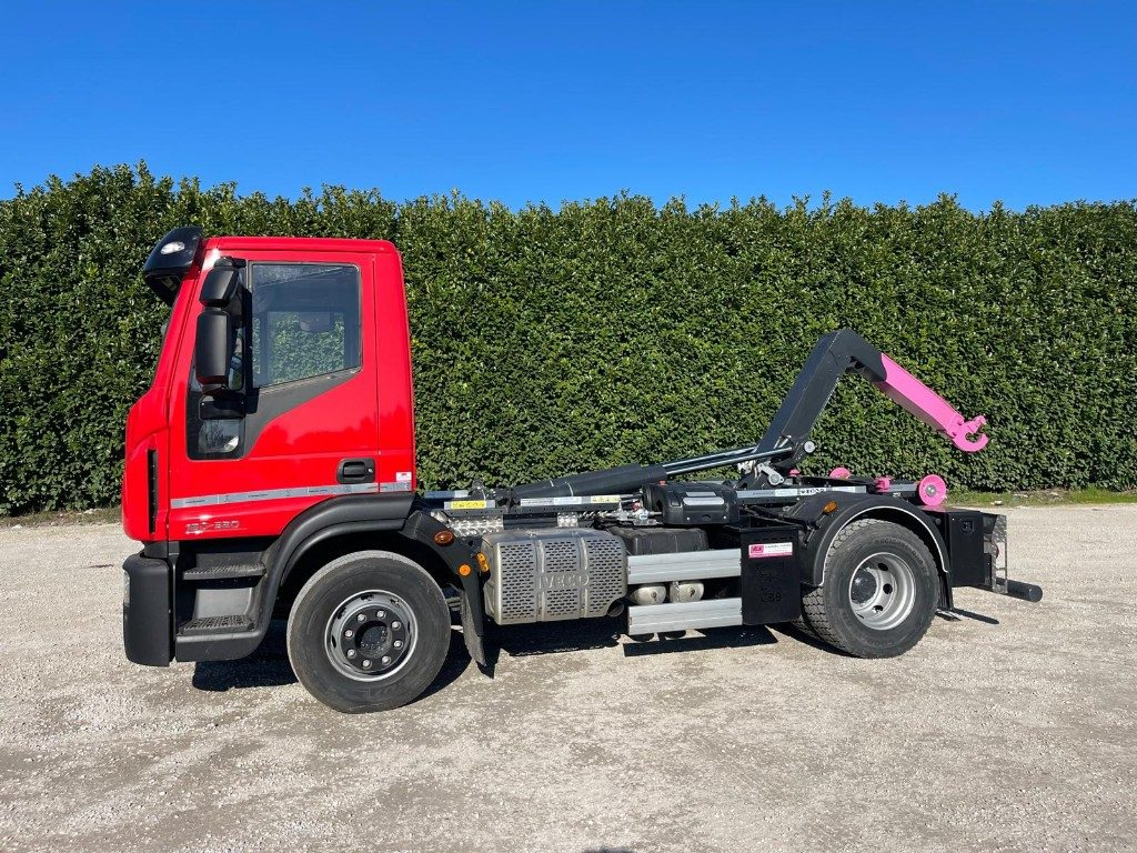 Camion ampliroll IVECO EUROCARGO 160E SCARRABILE