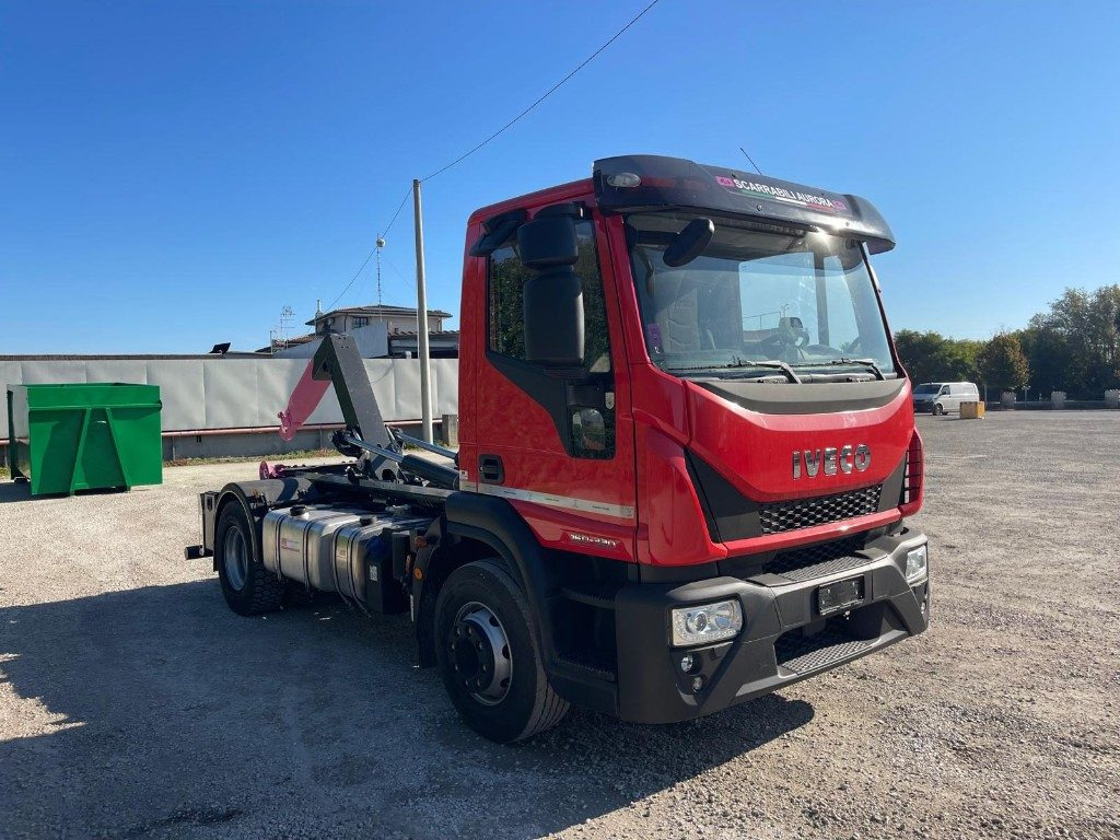 Camion ampliroll IVECO EUROCARGO 160E SCARRABILE