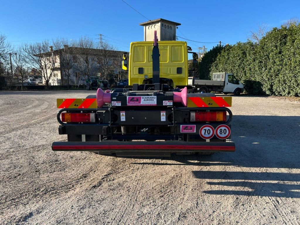 Camion ampliroll IVECO EUROCARGO 180EL28 SCARRABILE