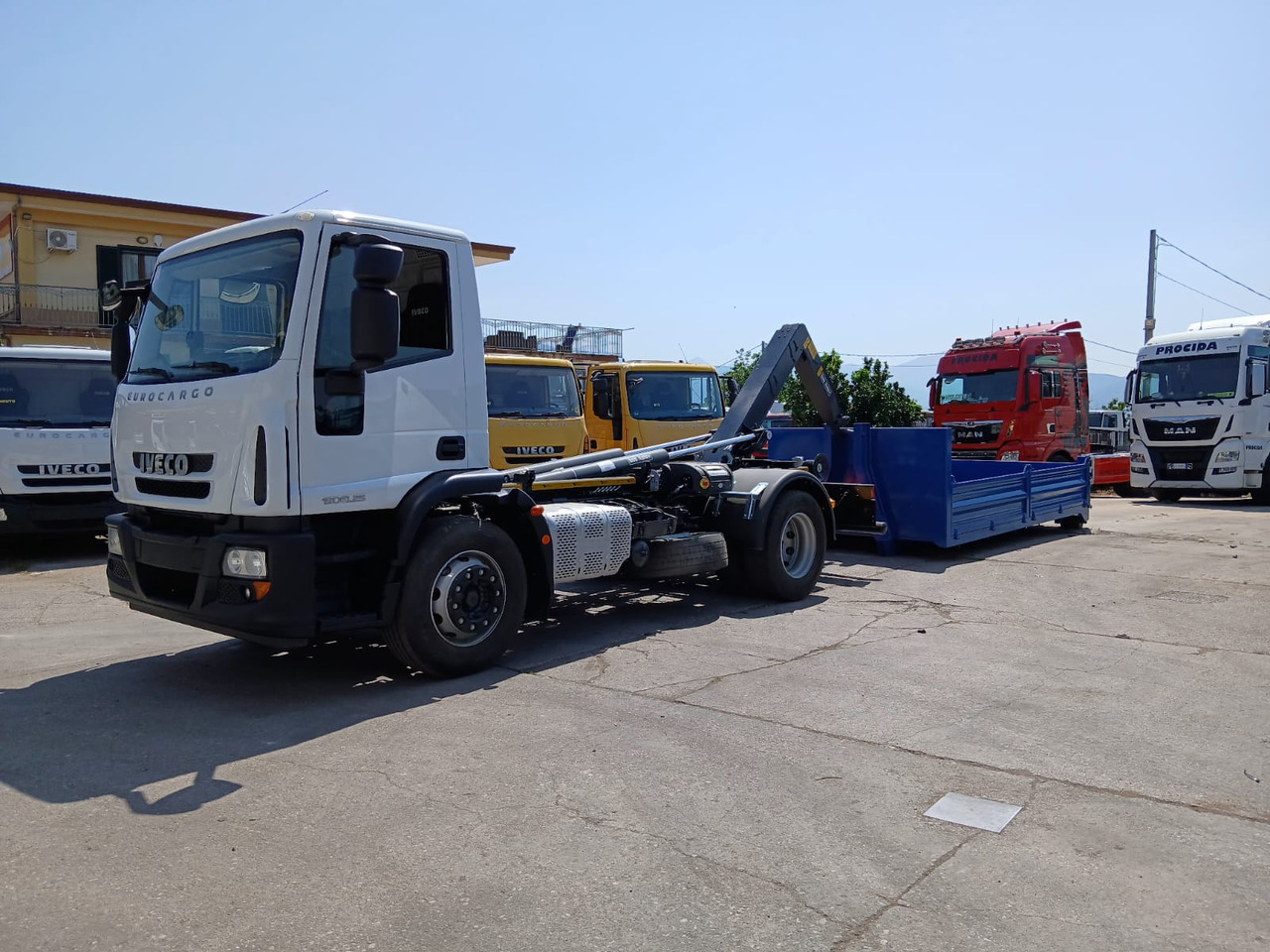 Camion ampliroll IVECO EUROCARGO 190EL25