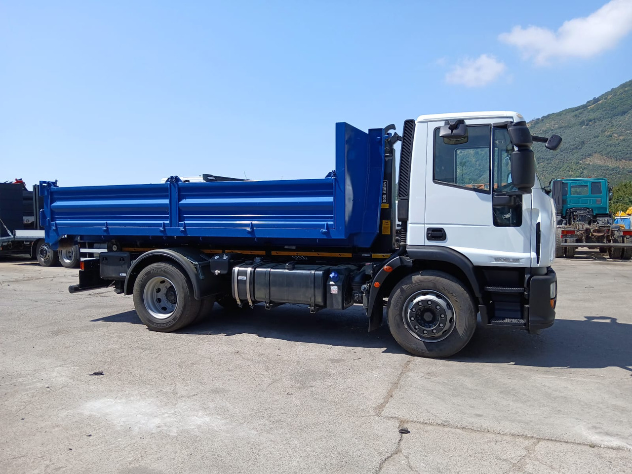 Camion ampliroll IVECO EUROCARGO 190EL25