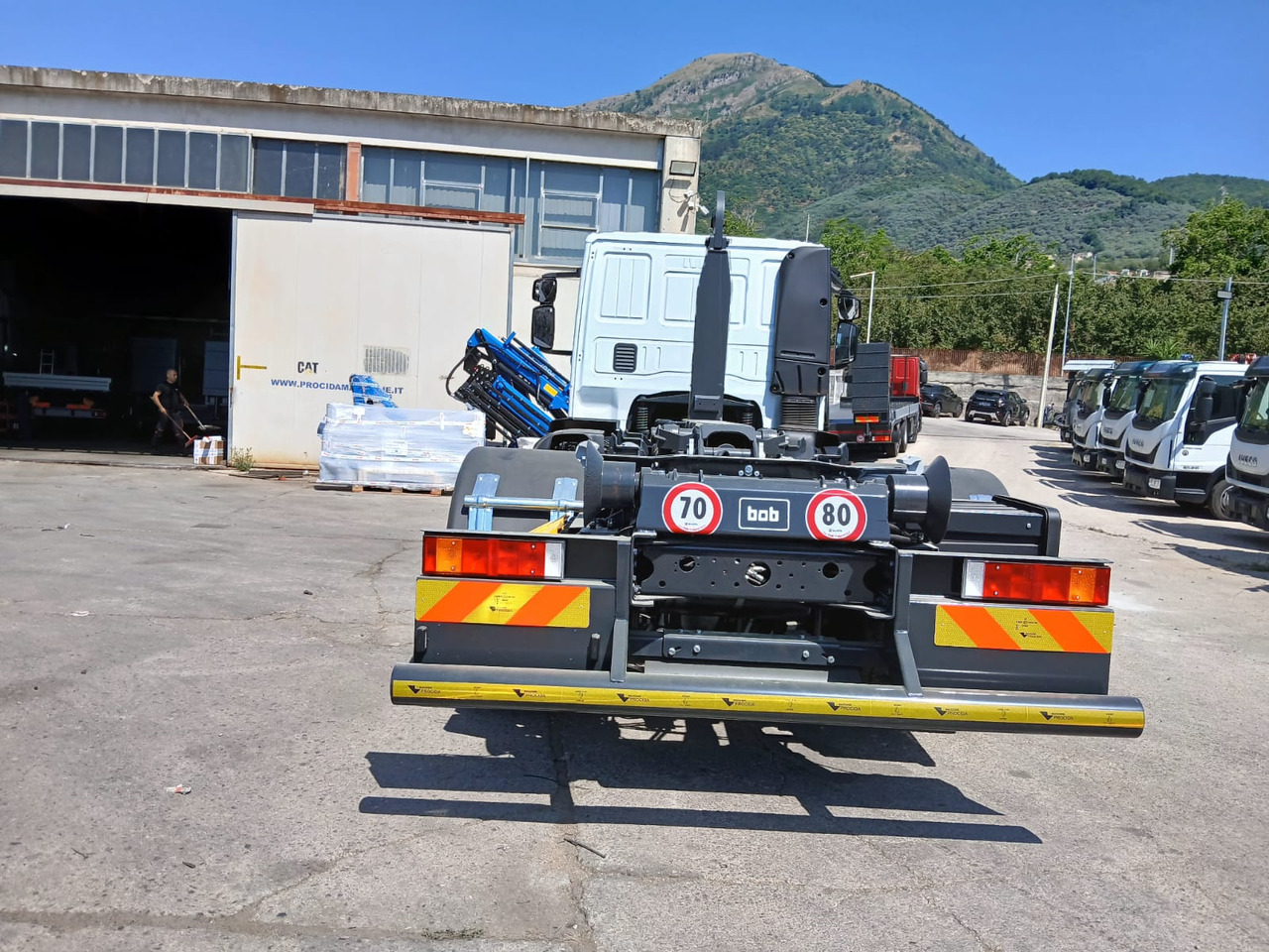 Camion ampliroll IVECO EUROCARGO 190EL25