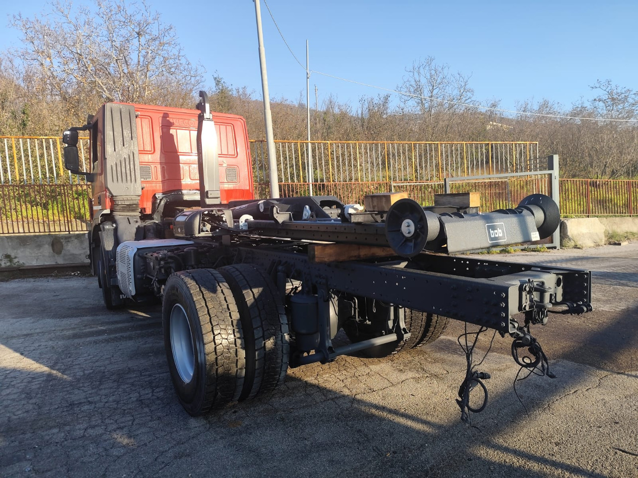 Camion ampliroll IVECO STRALIS 190S31