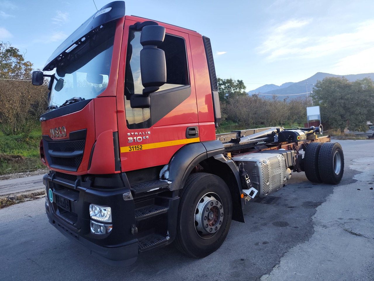 Camion ampliroll IVECO STRALIS 190S31