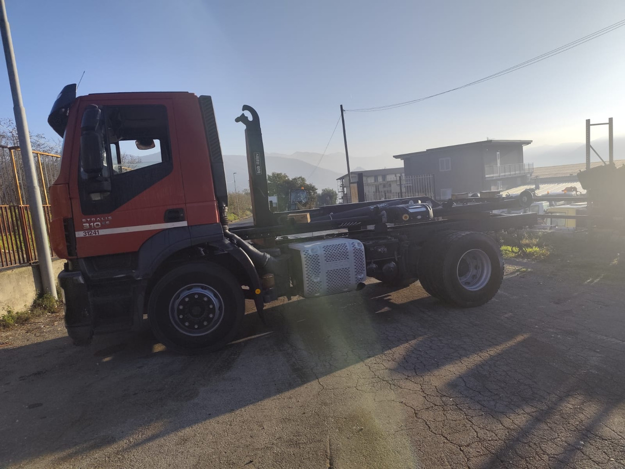Camion ampliroll IVECO STRALIS 190S31