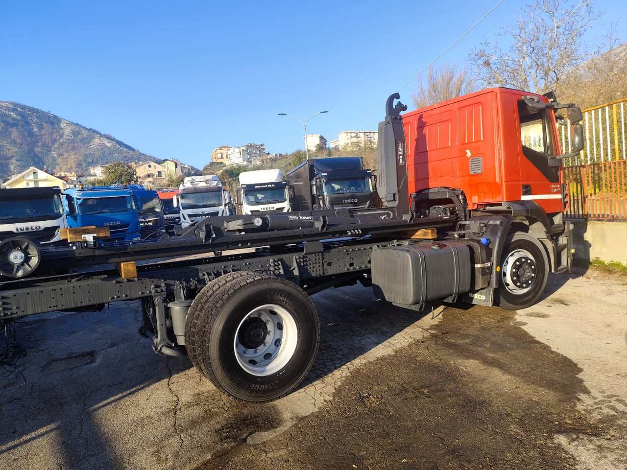 Camion ampliroll IVECO STRALIS 190S31
