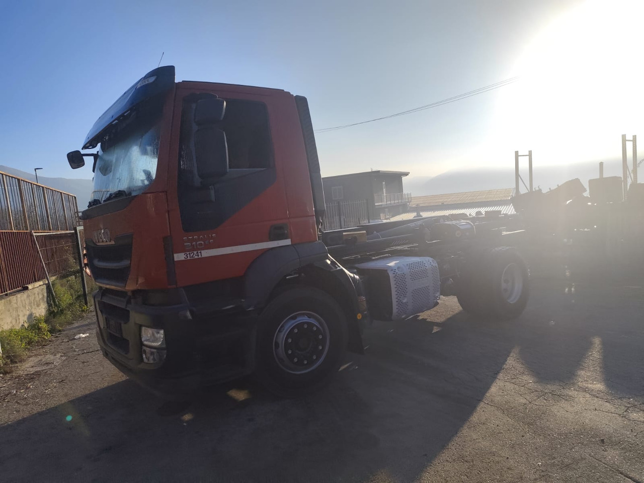 Camion ampliroll IVECO STRALIS 190S31