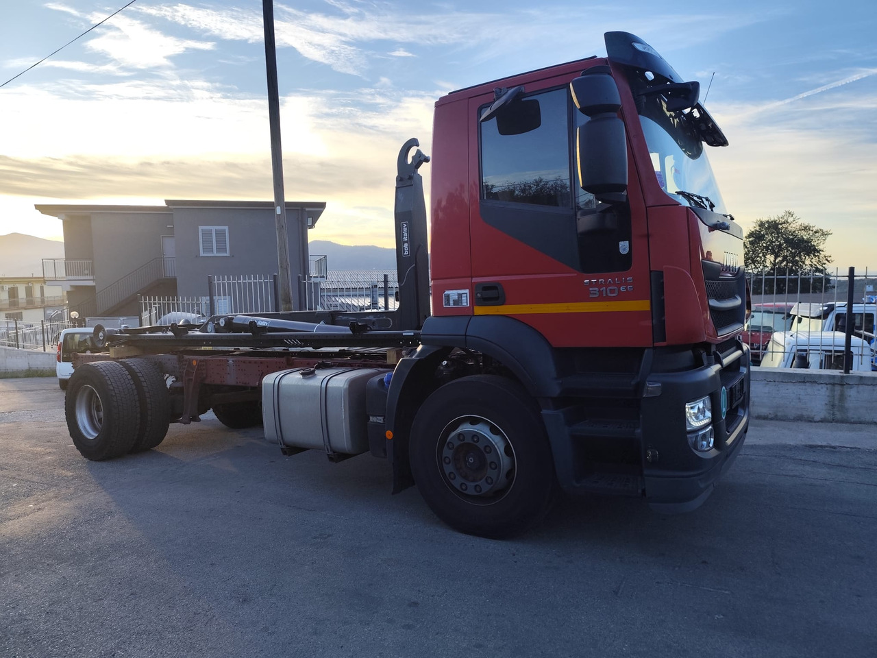 Camion ampliroll IVECO STRALIS 190S31