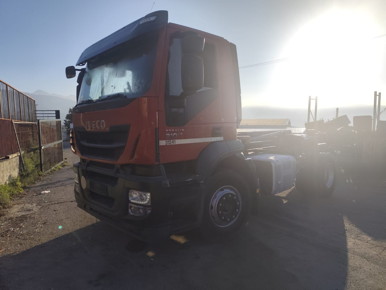 Camion ampliroll IVECO STRALIS 190S31