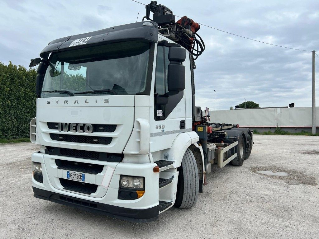 Camion ampliroll IVECO STRALIS 260E45 SCARRABILE
