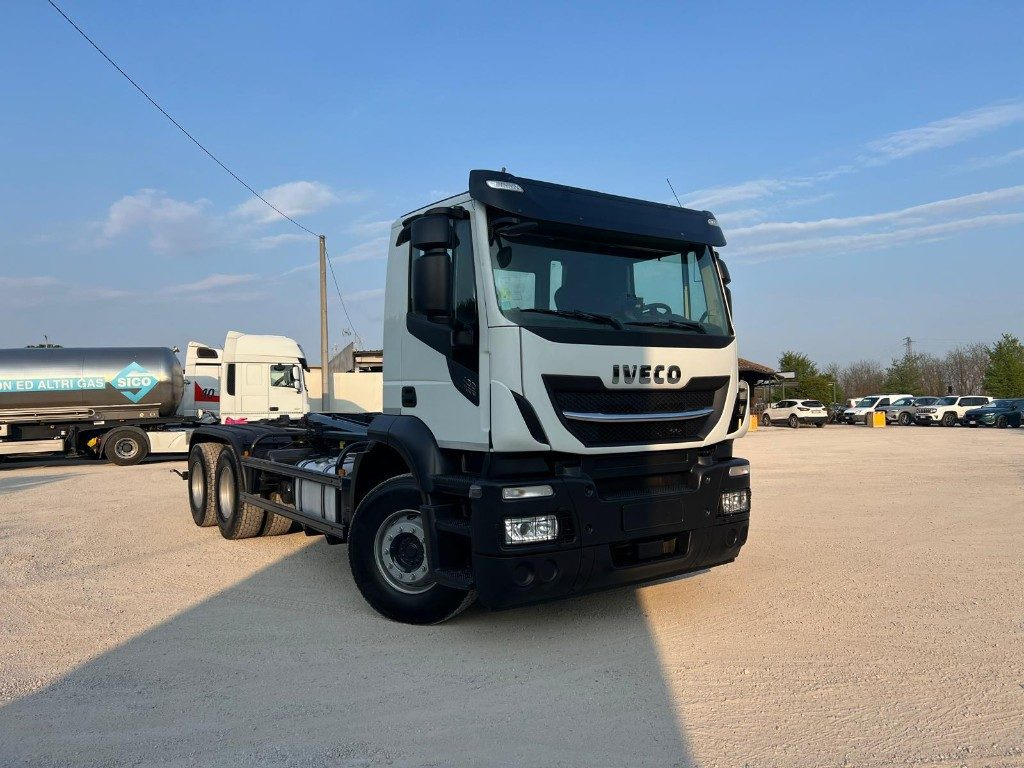 Camion ampliroll IVECO STRALIS 460 X-WAY USATO SCARRABILE 6X4