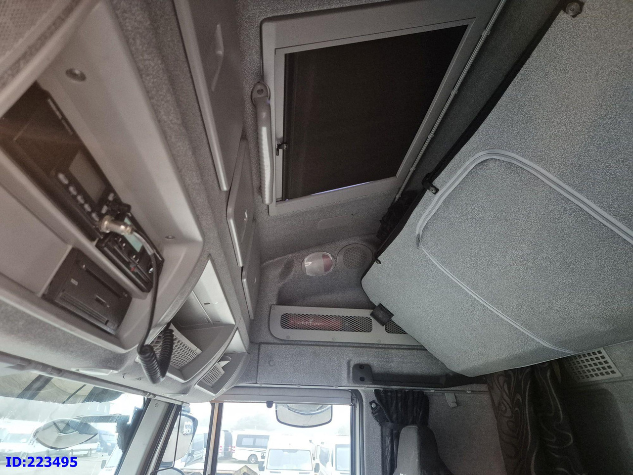 Camion ampliroll IVECO Stralis AT350 8x4 -Full steel - Steering axle