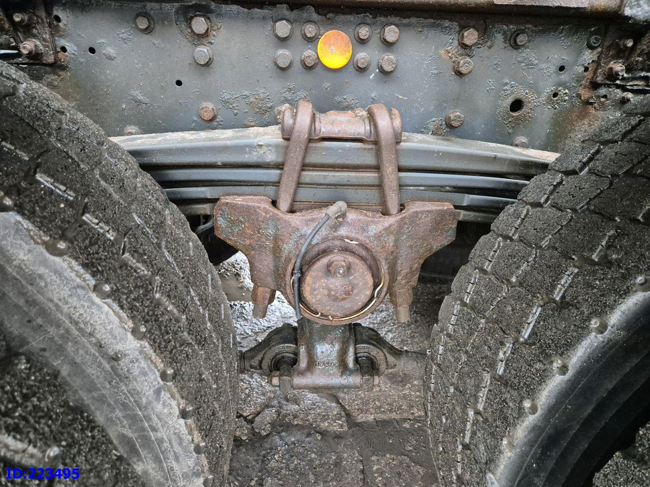 Camion ampliroll IVECO Stralis AT350 8x4 -Full steel - Steering axle