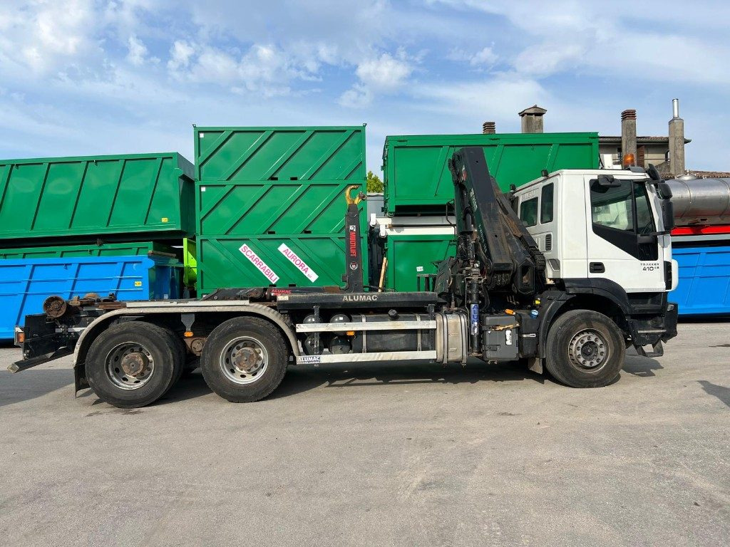 Camion ampliroll IVECO TRAKKER 410 SCARRABILE