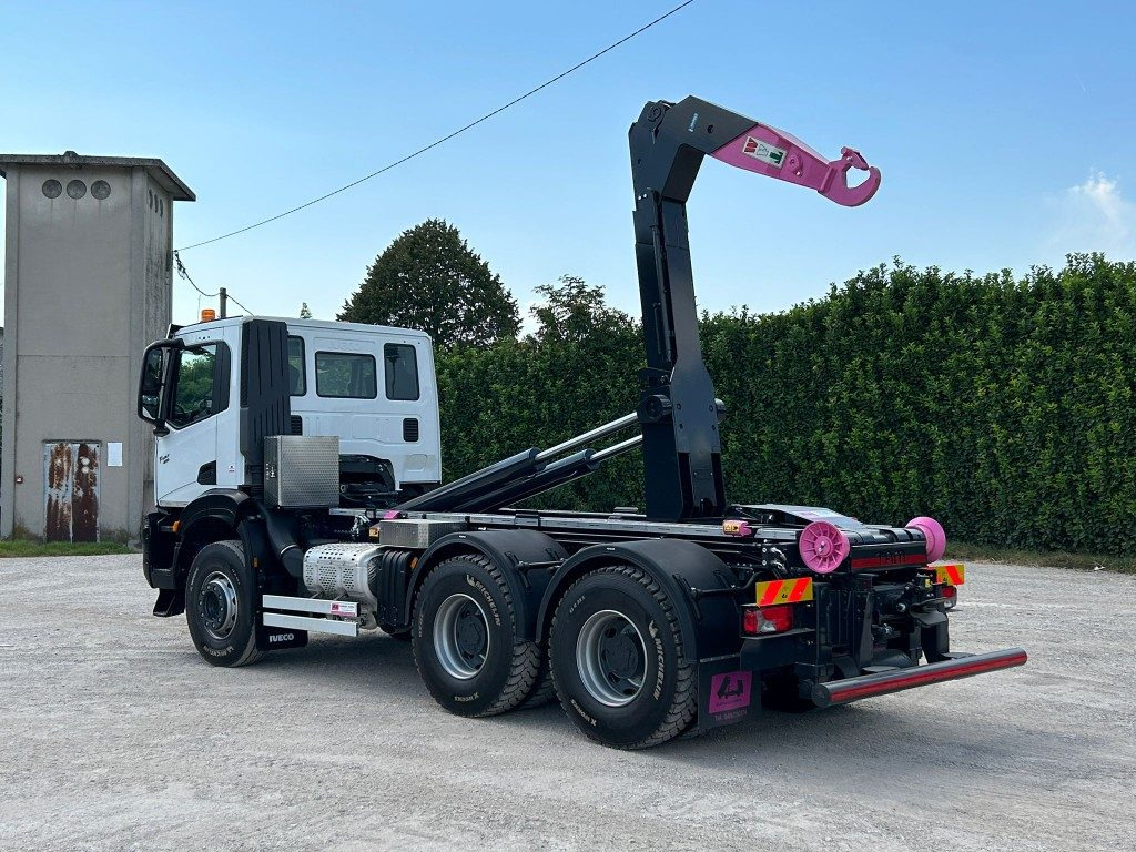 Camion ampliroll IVECO TRAKKER T-WAY AD380T NUOVO SCARRABILE