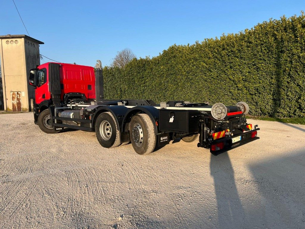 Camion ampliroll IVECO X-WAY AD260 NUOVO TARGATO SCARRABILE