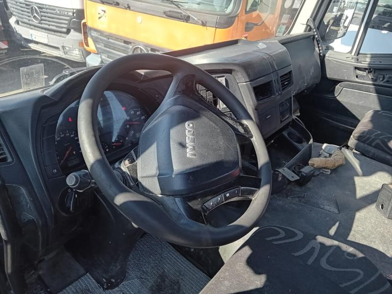 Camion ampliroll Iveco 330.36