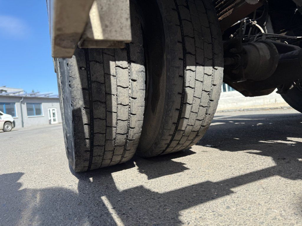 Camion ampliroll Iveco 75E18 EURO 4