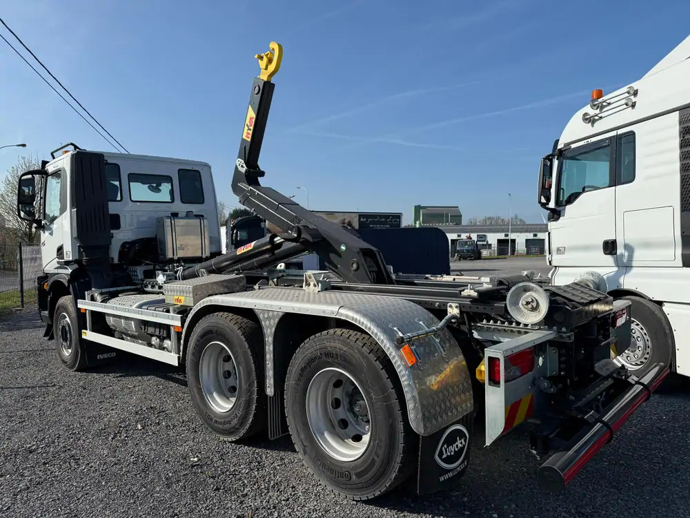 Camion ampliroll Iveco AD300T48 HYVALIFT 20 TONS*pare-choc hydraulique