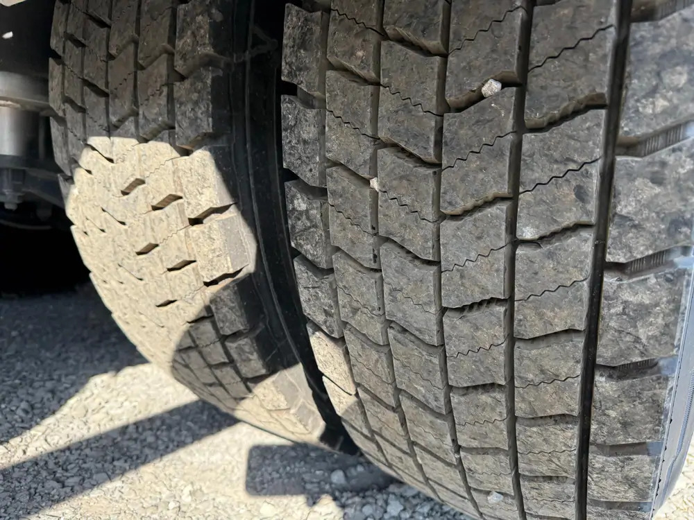 Camion ampliroll Iveco AD300T48 HYVALIFT 20 TONS*pare-choc hydraulique