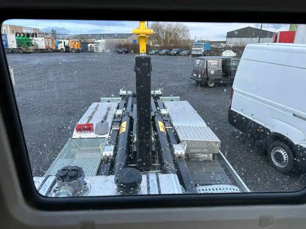 Camion ampliroll Iveco AD300T48 HYVALIFT 20 TONS*pare-choc hydraulique