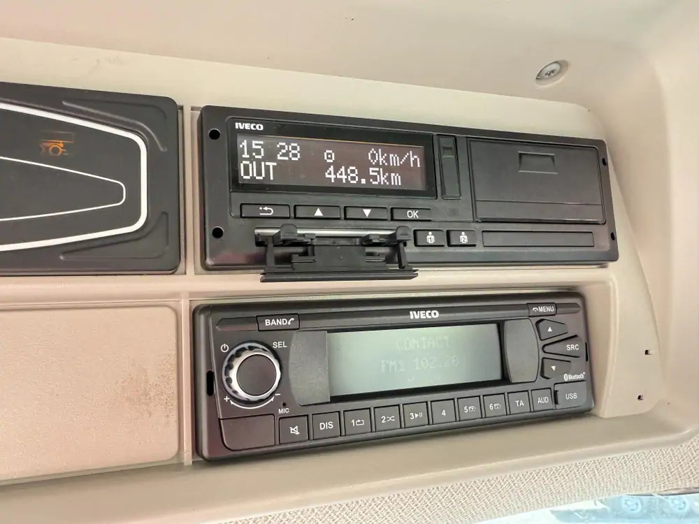 Camion ampliroll Iveco AD300T48 HYVALIFT 20 TONS*pare-choc hydraulique