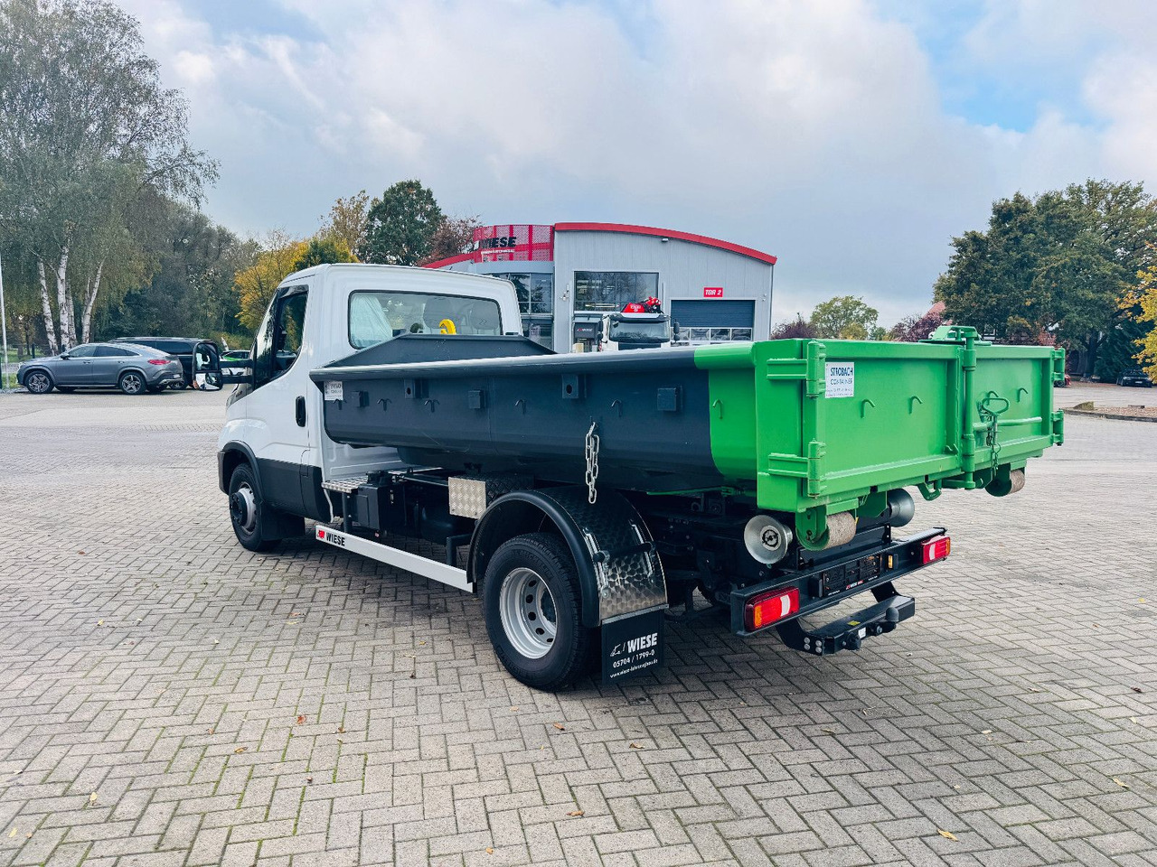 Camion ampliroll Iveco Daily 70C18H Hyva Abrollkipper