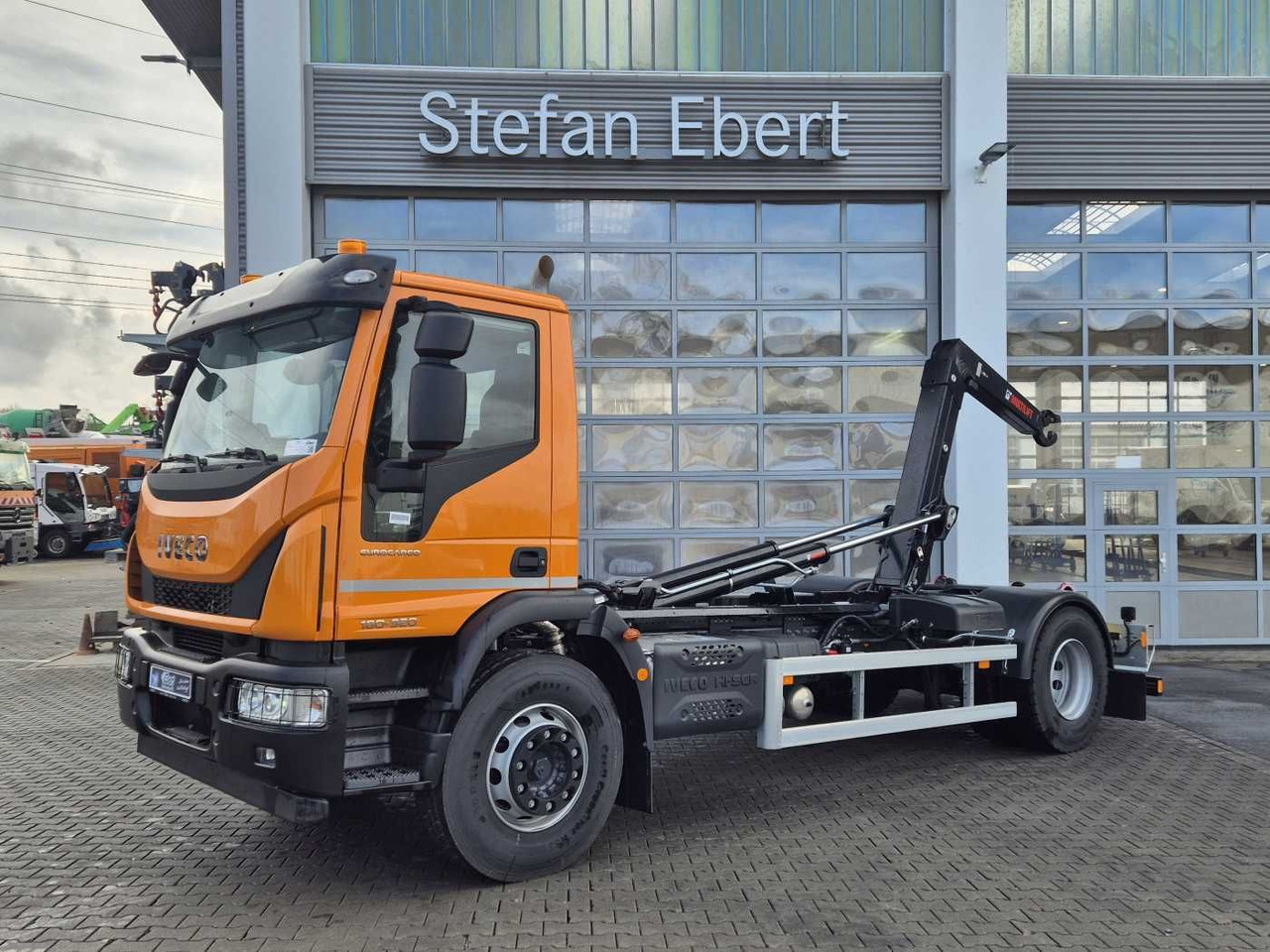 Camion ampliroll Iveco ML180E32/P HIAB ULT14S51 AHK Standheizung