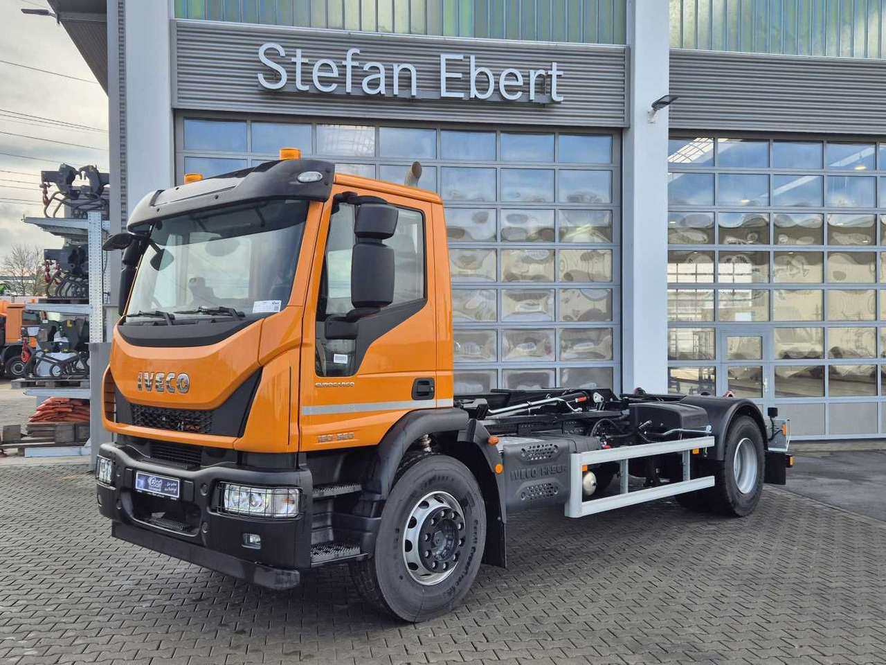 Camion ampliroll Iveco ML180E32/P HIAB ULT14S51 AHK Standheizung