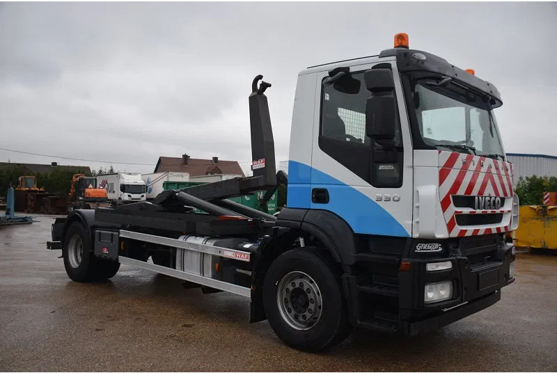 Camion ampliroll Iveco Stralis 330