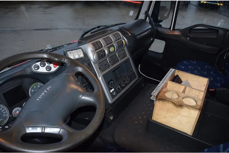 Camion ampliroll Iveco Stralis 330