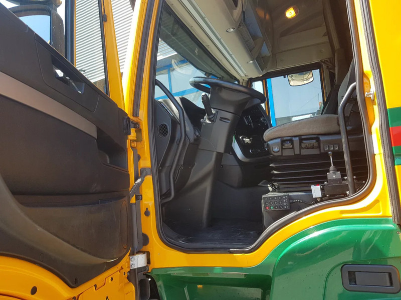 Camion ampliroll Iveco Stralis AS260Y Haakarm 217.000 KM