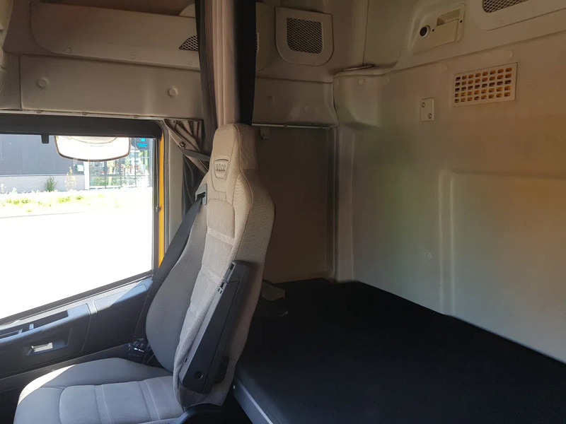 Camion ampliroll Iveco Stralis AS260Y Haakarm 217.000 KM