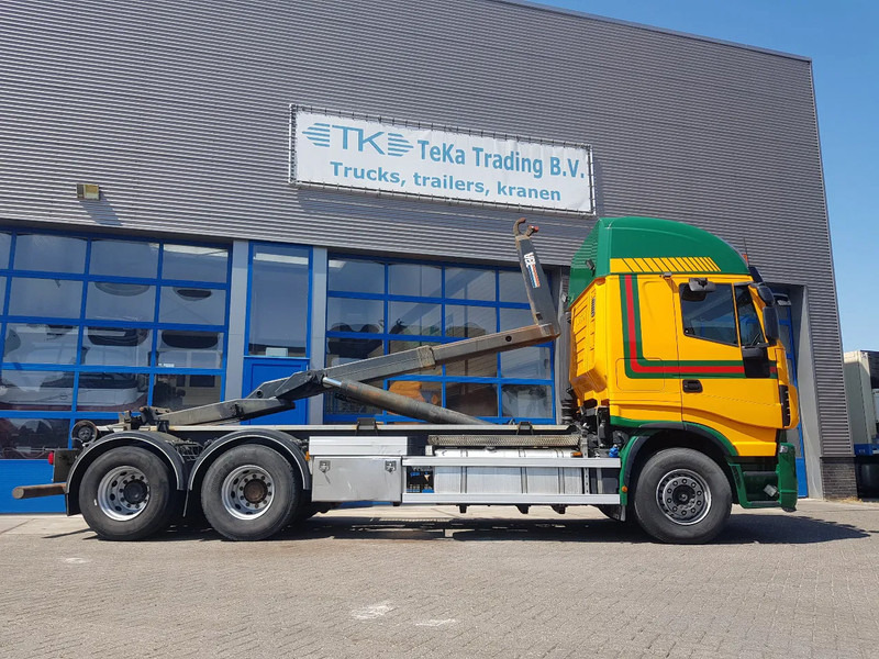 Camion ampliroll Iveco Stralis AS260Y Haakarm 217.000 KM