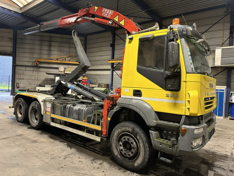Camion ampliroll Iveco TRAKKER 350 6x4 HOOKLIFT + CRANE FASSI F120.22 (5/6 F) - *342.000km* - STEEL SPRING / BIG AXLES - AS TRONIC AUTOMATIC GEARBOX