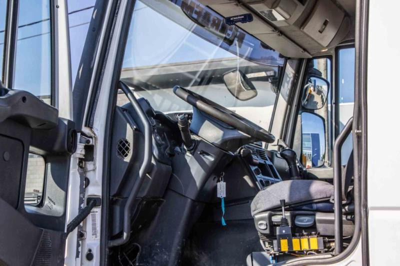 Camion ampliroll Iveco TRAKKER 410-E5-EFFER 25 ton/m