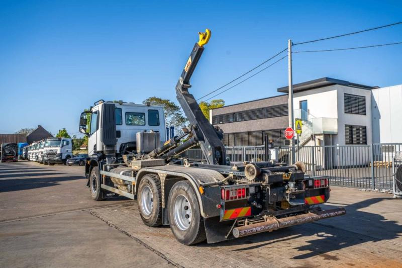 Camion ampliroll Iveco X-WAY 460 - HYVA  - 91000 KM